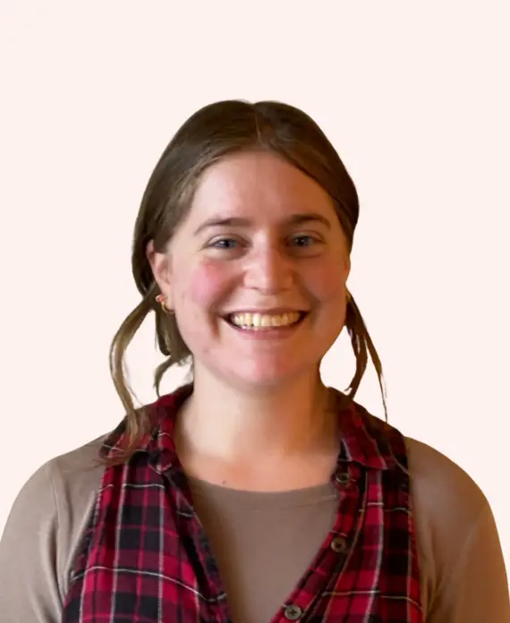 Aviva headshot final