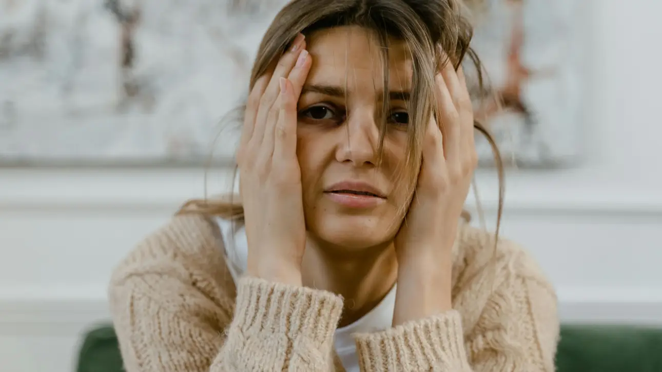 woman-experiencing-trauma-from-relationship