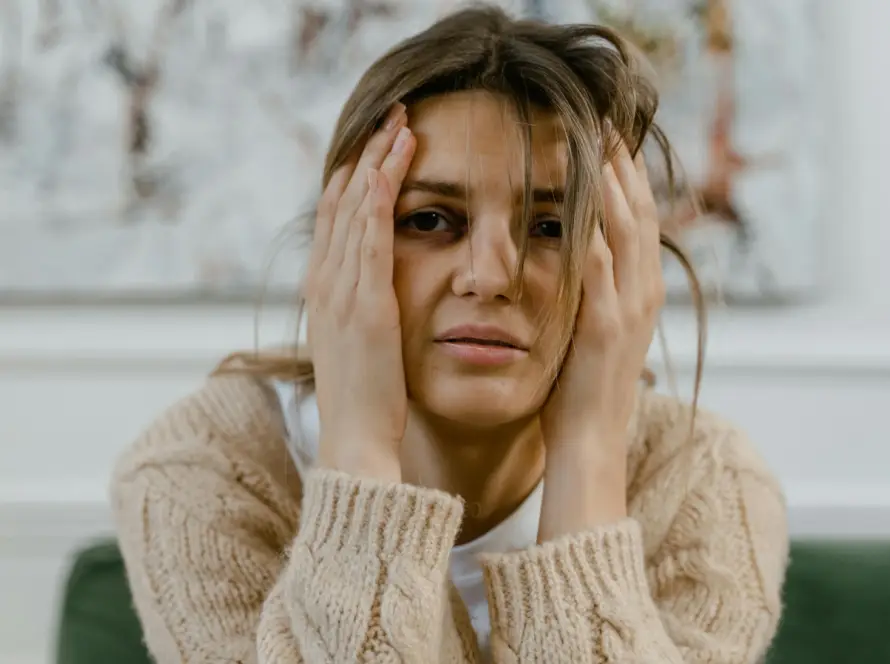 woman-experiencing-trauma-from-relationship